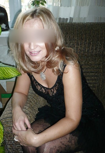 Coquine blonde à Mérignac pour plan d'un soir avec un inconnu