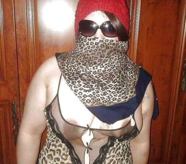 Darone rebeu (marocaine) ok pour Gangbang bien hard (Pessac)