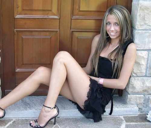 Belle coquine libertine BCBG du 24, cherche rencontre coquine avec bel homme