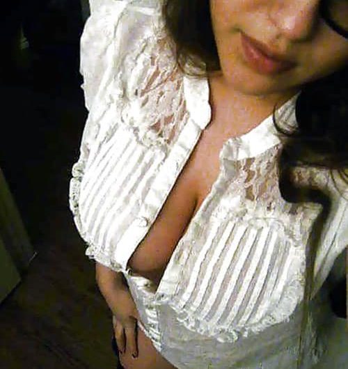 Fille asiat, elle suce devant son copain sur Bordeaux !